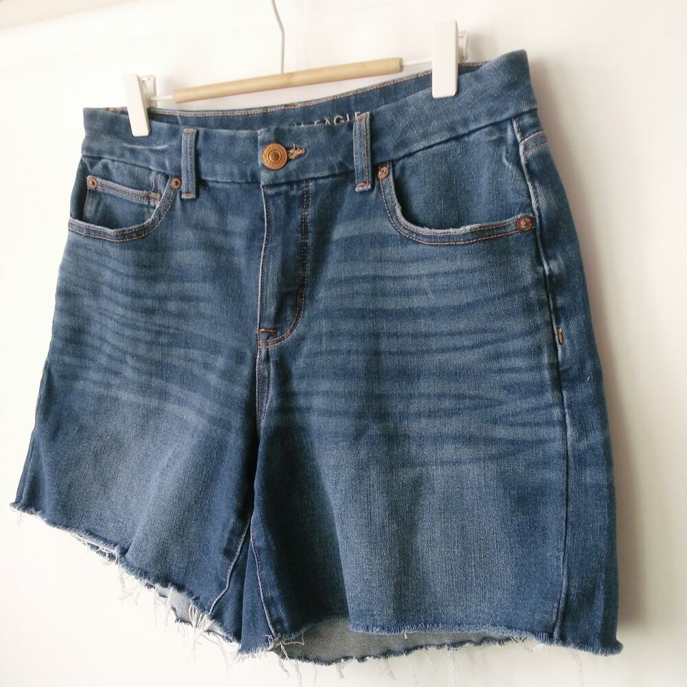 American Eagle The Dream Short Curvy Midi Size 8 Blue Denim Jean Cutoffs 5" - Picture 2 of 13